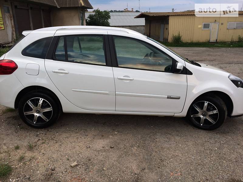 Универсал Renault Clio 2012 в 