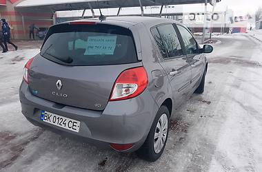 Хэтчбек Renault Clio 2011 в Ровно