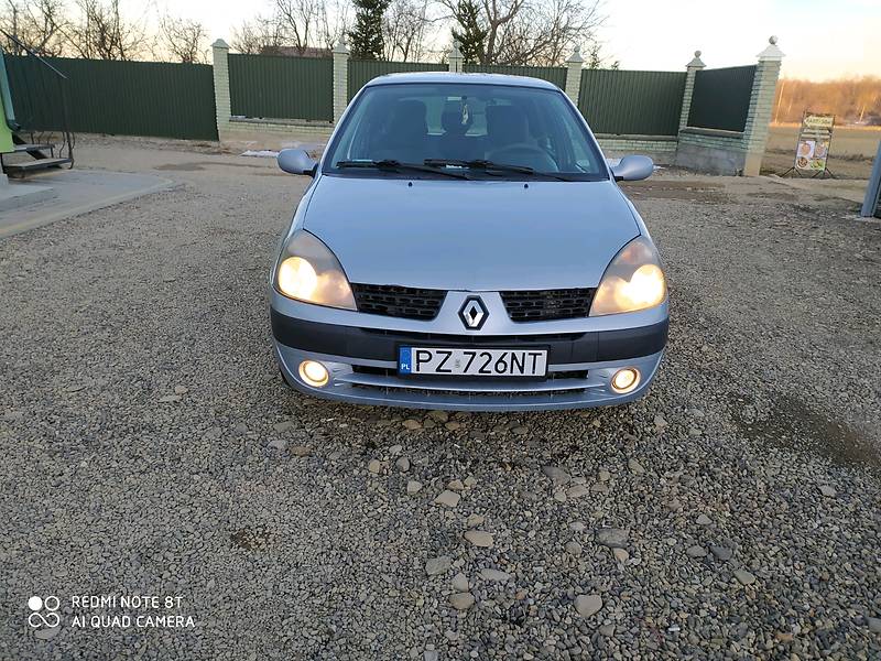 Хэтчбек Renault Clio 2005 в Косове