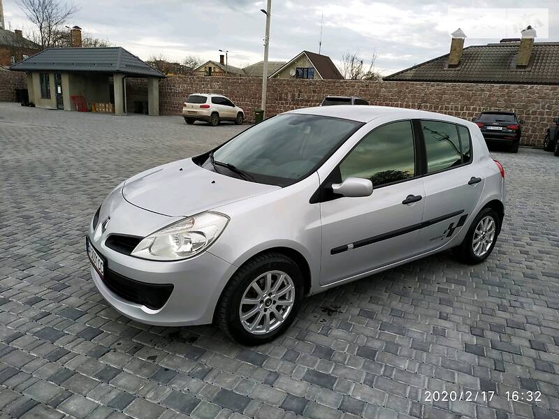 Хетчбек Renault Clio 2007 в Кропивницькому