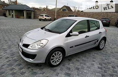 Хетчбек Renault Clio 2007 в 