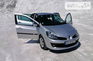 Хетчбек Renault Clio 2008 в 
