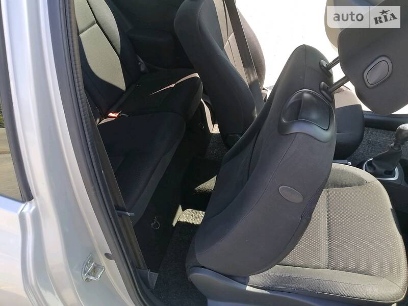 Хетчбек Renault Clio 2006 в Луцьку