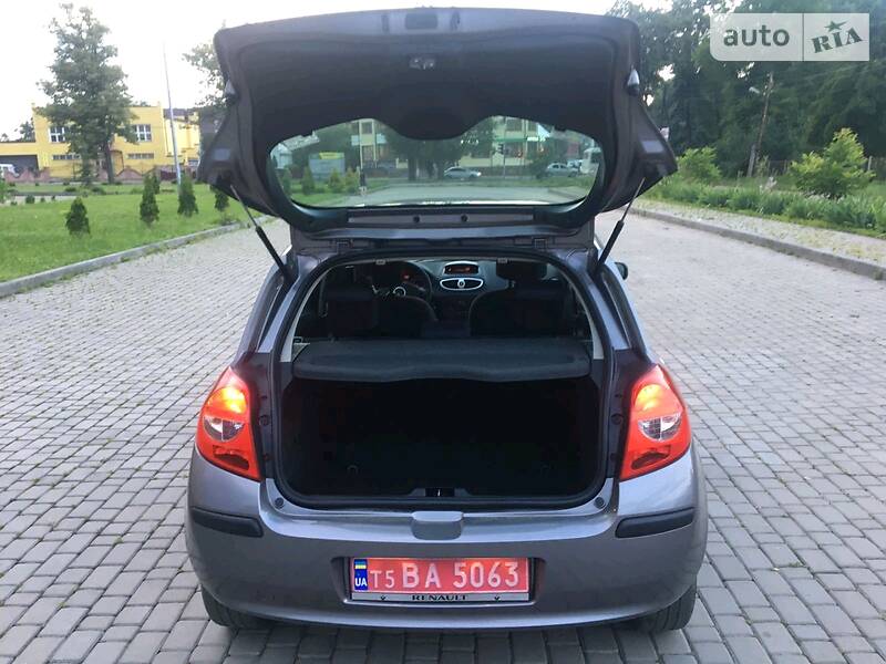 Хетчбек Renault Clio 2009 в Івано-Франківську