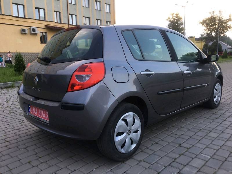 Хетчбек Renault Clio 2009 в Івано-Франківську