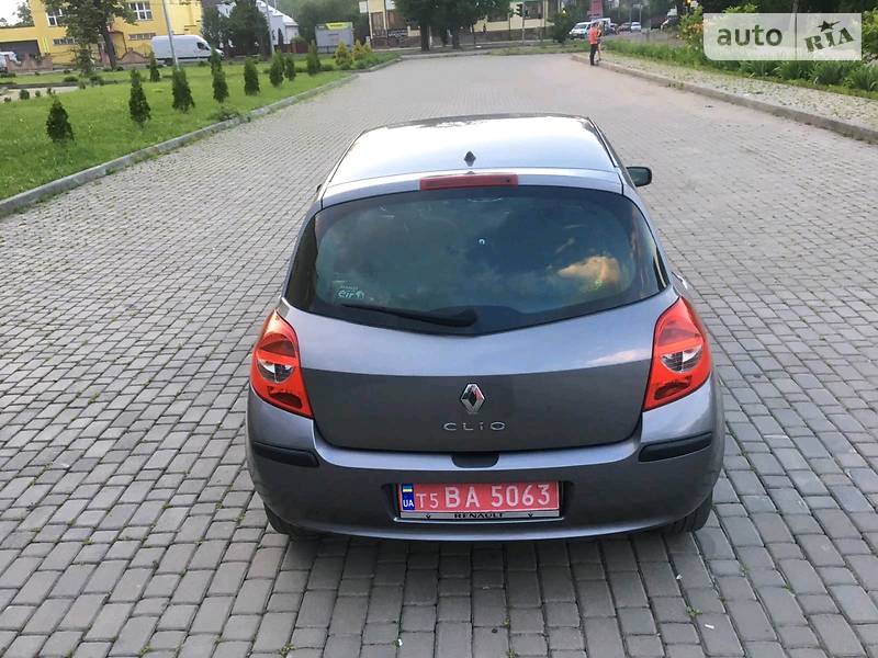 Хетчбек Renault Clio 2009 в Івано-Франківську