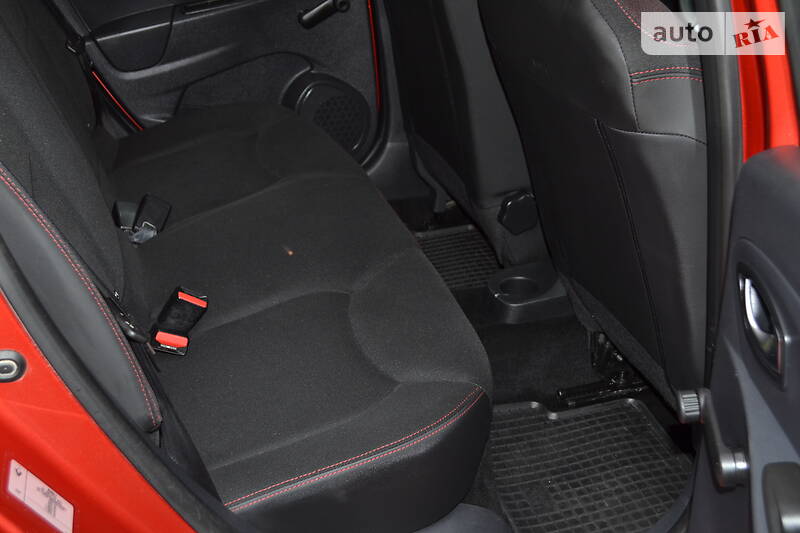 Хетчбек Renault Clio 2017 в Рівному фото 40 Хетчбек Renault Clio 2017 в Рівному