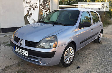 Хэтчбек Renault Clio 2004 в Тячеве