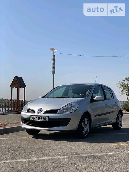 Хэтчбек Renault Clio 2007 в Запорожье