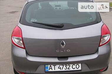 Хэтчбек Renault Clio 2011 в Галиче