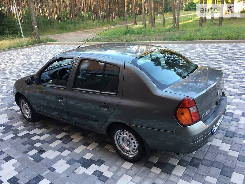 Седан Renault Clio 2001 в Славуті