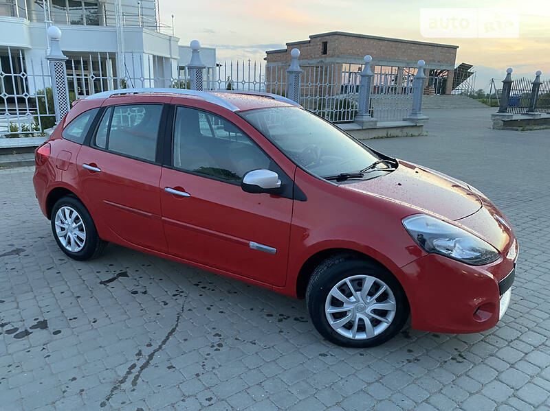 Универсал Renault Clio 2010 в Ивано-Франковске