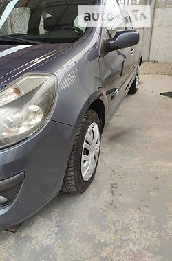 Хетчбек Renault Clio 2006 в Нетішині