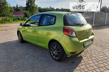 Хэтчбек Renault Clio 2009 в Олевске