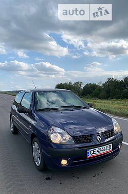 Хэтчбек Renault Clio 2002 в 