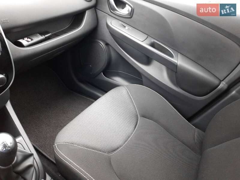 Универсал Renault Clio 2016 в Згуровке