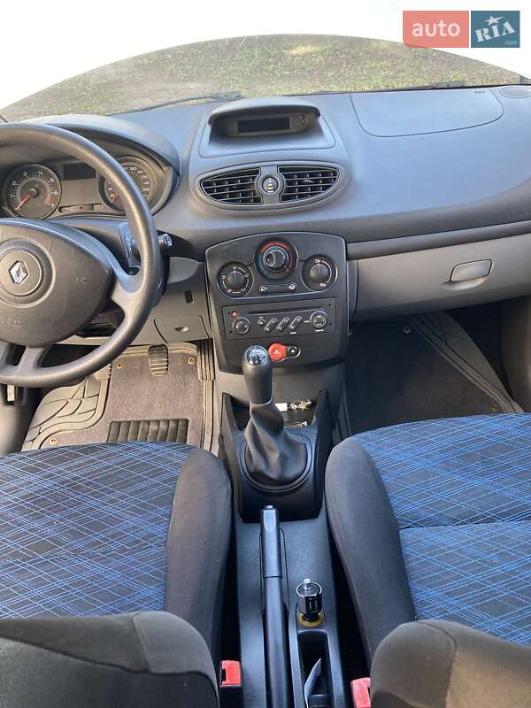 Хэтчбек Renault Clio 2007 в Львове фото 11 Хэтчбек Renault Clio 2007 в Львове