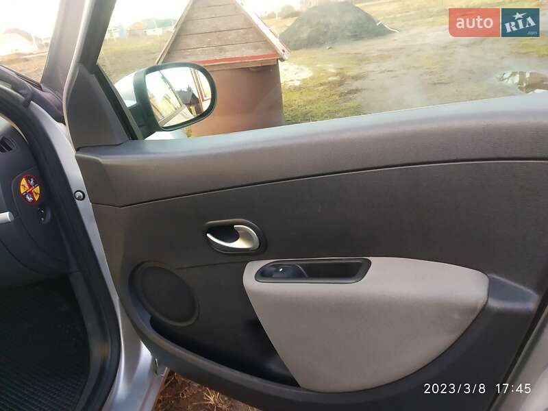 Универсал Renault Clio 2012 в Рокитном