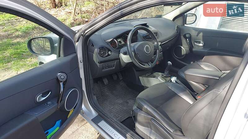 Хетчбек Renault Clio 2011 в Тернополі