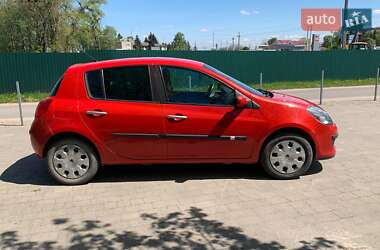 Хэтчбек Renault Clio 2009 в Львове