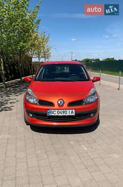 Хэтчбек Renault Clio 2009 в Львове