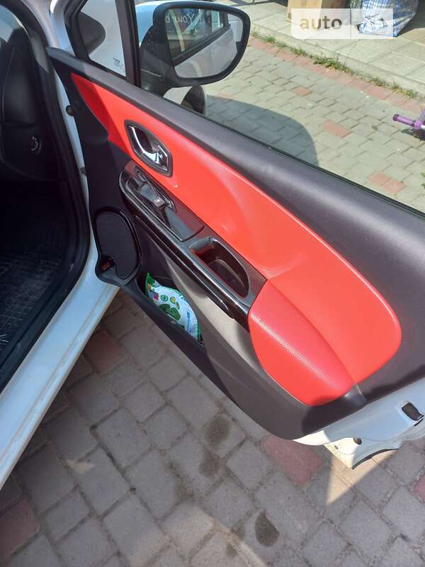 Хетчбек Renault Clio 2014 в Турійську фото 8 Хетчбек Renault Clio 2014 в Турійську