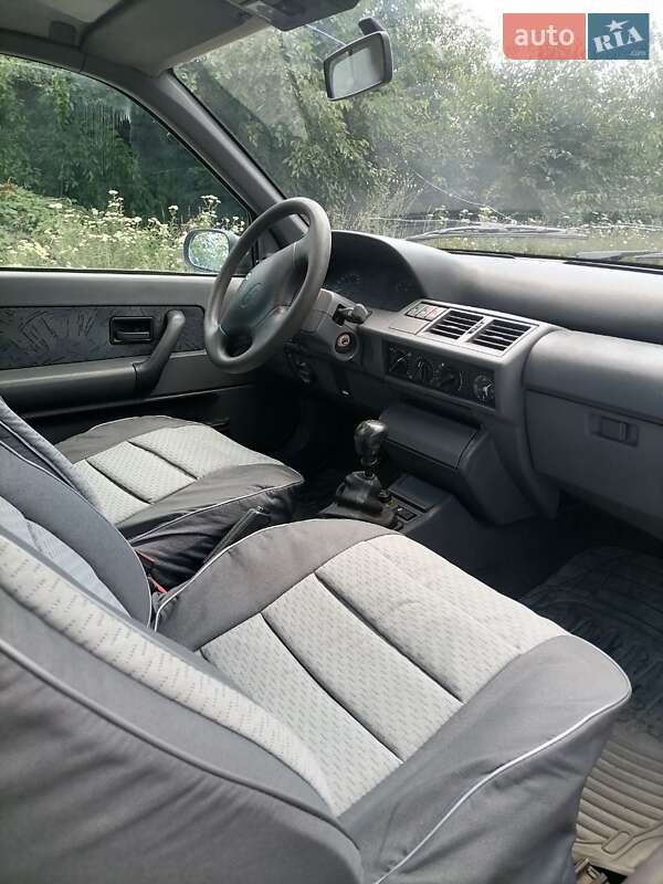 Хэтчбек Renault Clio 1996 в Запорожье