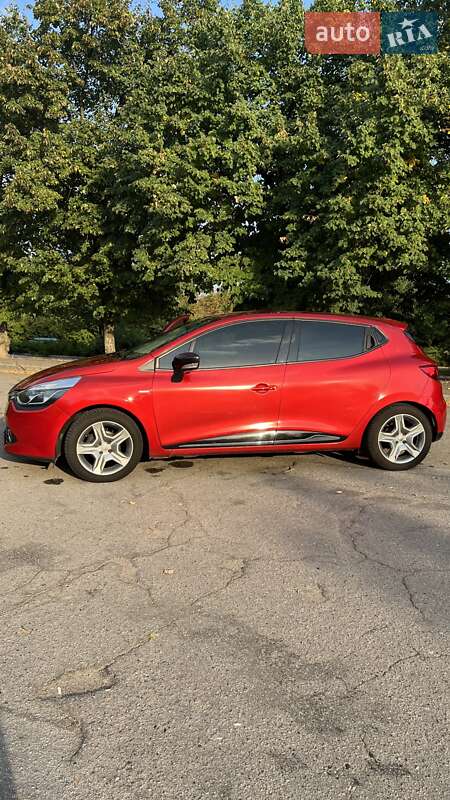 Хэтчбек Renault Clio 2016 в Днепре
