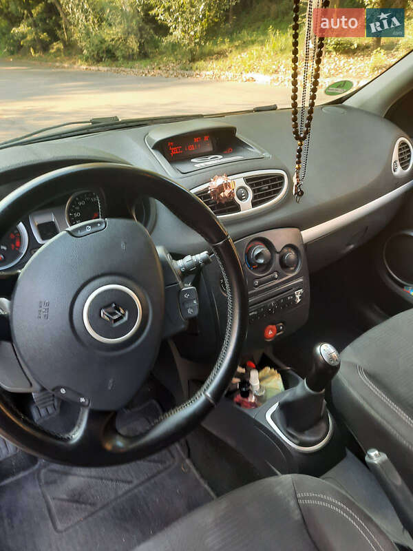 Универсал Renault Clio 2009 в Запорожье фото 3 Универсал Renault Clio 2009 в Запорожье
