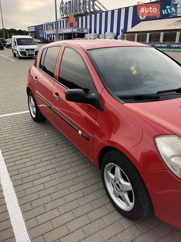 Хэтчбек Renault Clio 2008 в Дрогобыче