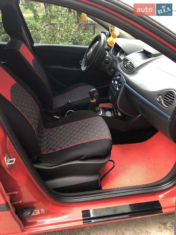 Хэтчбек Renault Clio 2008 в Дрогобыче