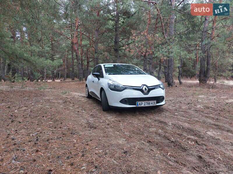 Хэтчбек Renault Clio 2014 в Врадиевке