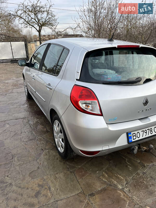 Хетчбек Renault Clio 2011 в Теребовлі