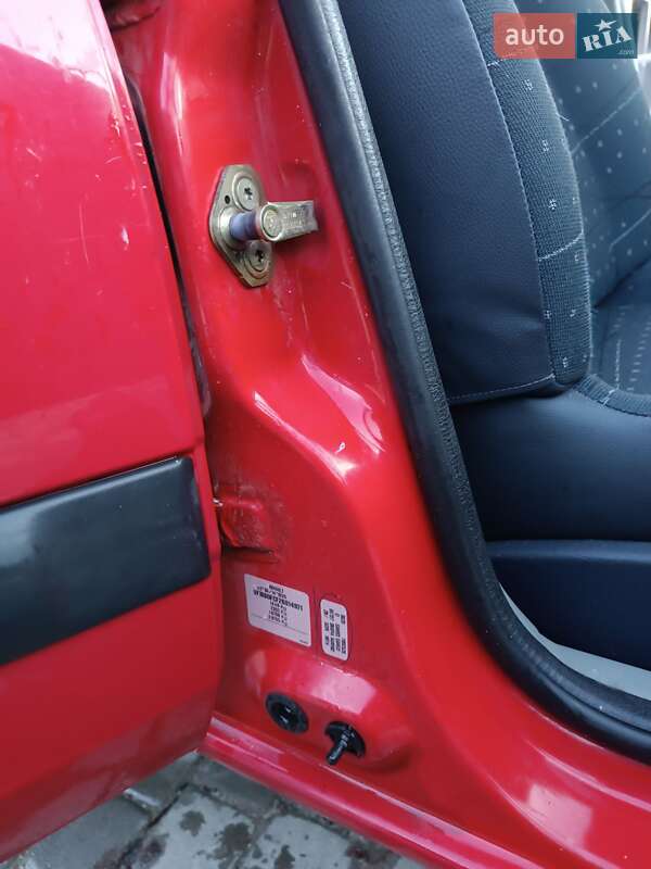 Хетчбек Renault Clio 2002 в Львові