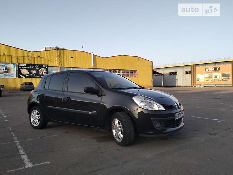 Хэтчбек Renault Clio 2007 в Житомире фото 2 Хэтчбек Renault Clio 2007 в Житомире