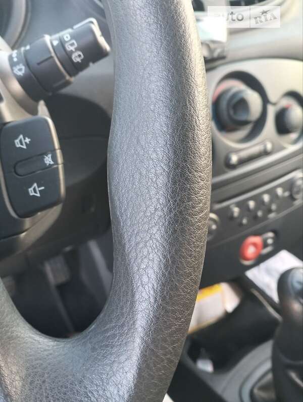 Хэтчбек Renault Clio 2007 в Житомире фото 10 Хэтчбек Renault Clio 2007 в Житомире