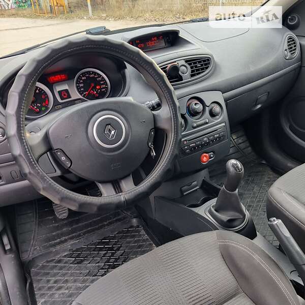 Хэтчбек Renault Clio 2011 в Запорожье