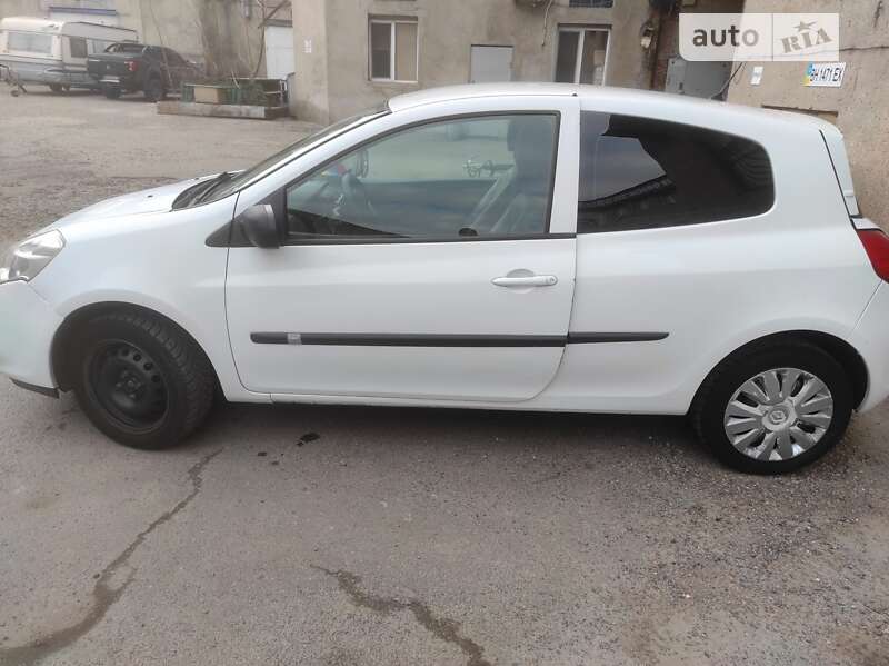 Хэтчбек Renault Clio 2011 в Одессе