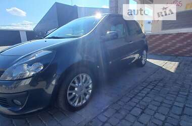 Хэтчбек Renault Clio 2007 в Стрые