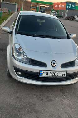 Седан Renault Clio 2006 в 