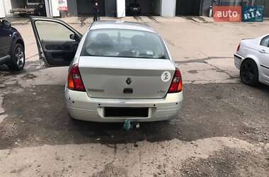 Хэтчбек Renault Clio 2001 в 