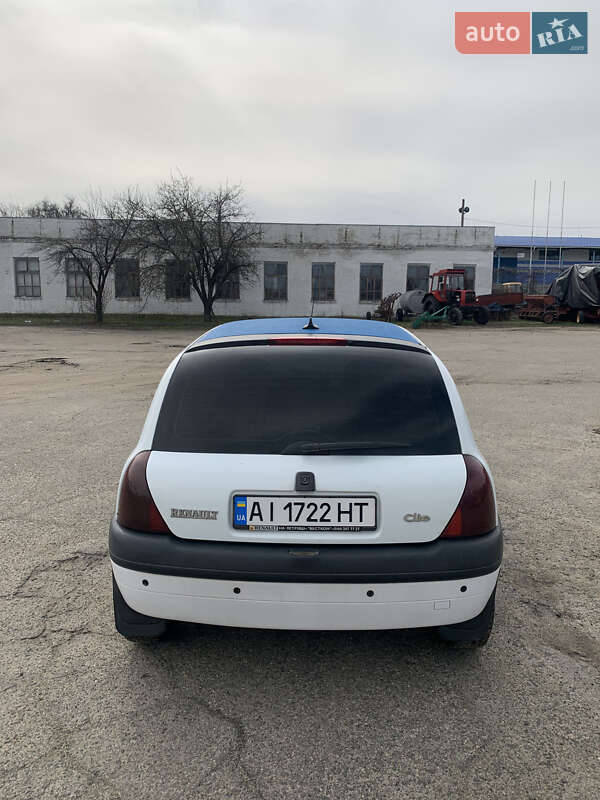Хэтчбек Renault Clio 2000 в Киеве