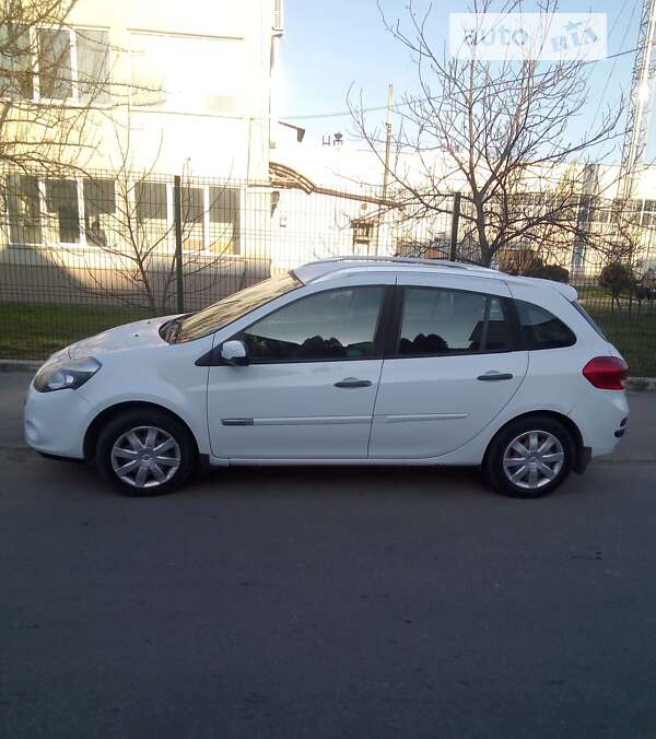 Универсал Renault Clio 2011 в Ивано-Франковске