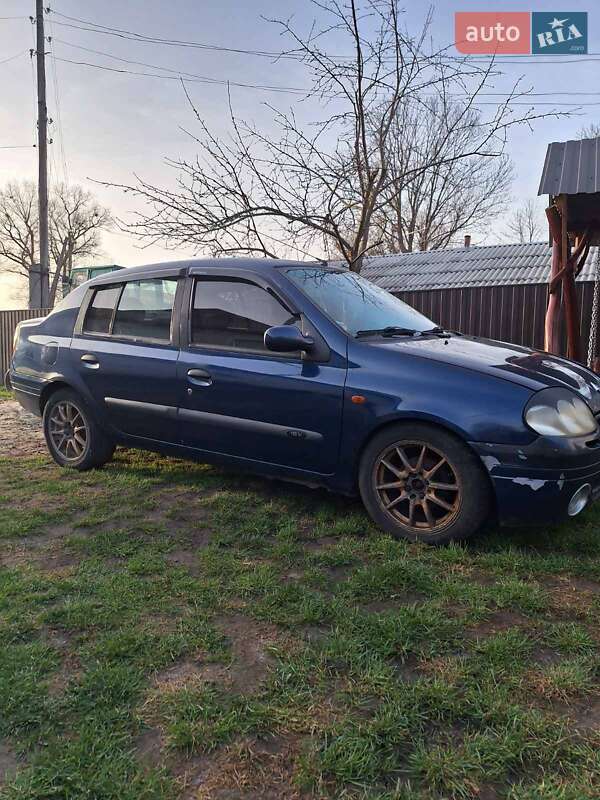 Хэтчбек Renault Clio 2001 в Киеве