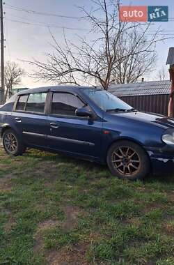 Хэтчбек Renault Clio 2001 в 