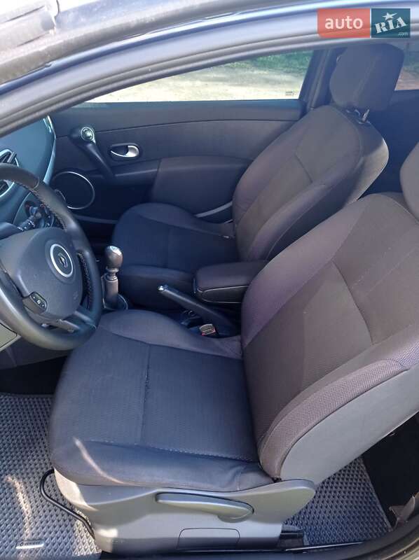 Хэтчбек Renault Clio 2007 в Коломые