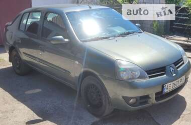 Седан Renault Clio 2006 в Обуховке