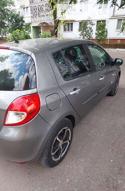 Хэтчбек Renault Clio 2010 в Житомире