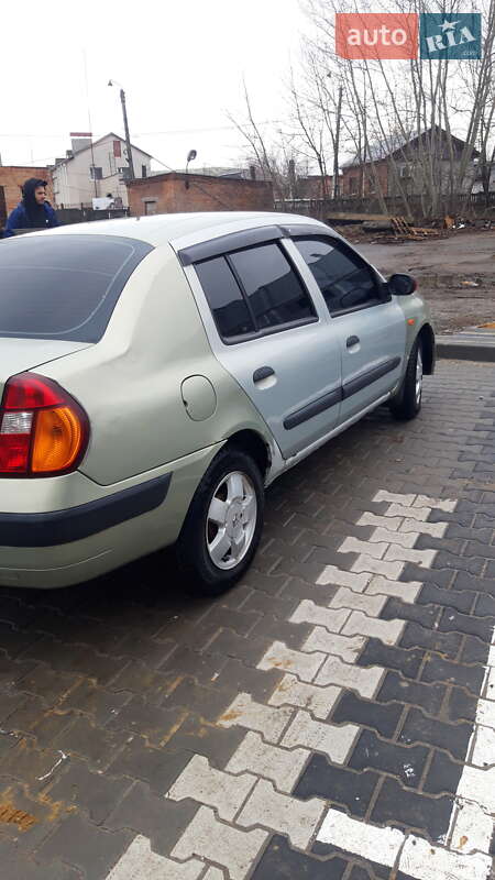 Хэтчбек Renault Clio 2003 в Ильинцах