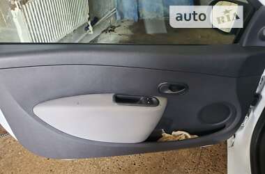Хэтчбек Renault Clio 2009 в 